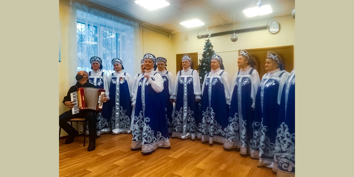 Песня жить хор. Электросталь выступление хора ветеранов"оптимист". Хор ветеранов оптимист в Электростали в досуге. Хор оптимисты Рыбинск. Хор оптимист досуг Электросталь